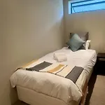 Sea Point Flat - 130M2 In Basement With Patio